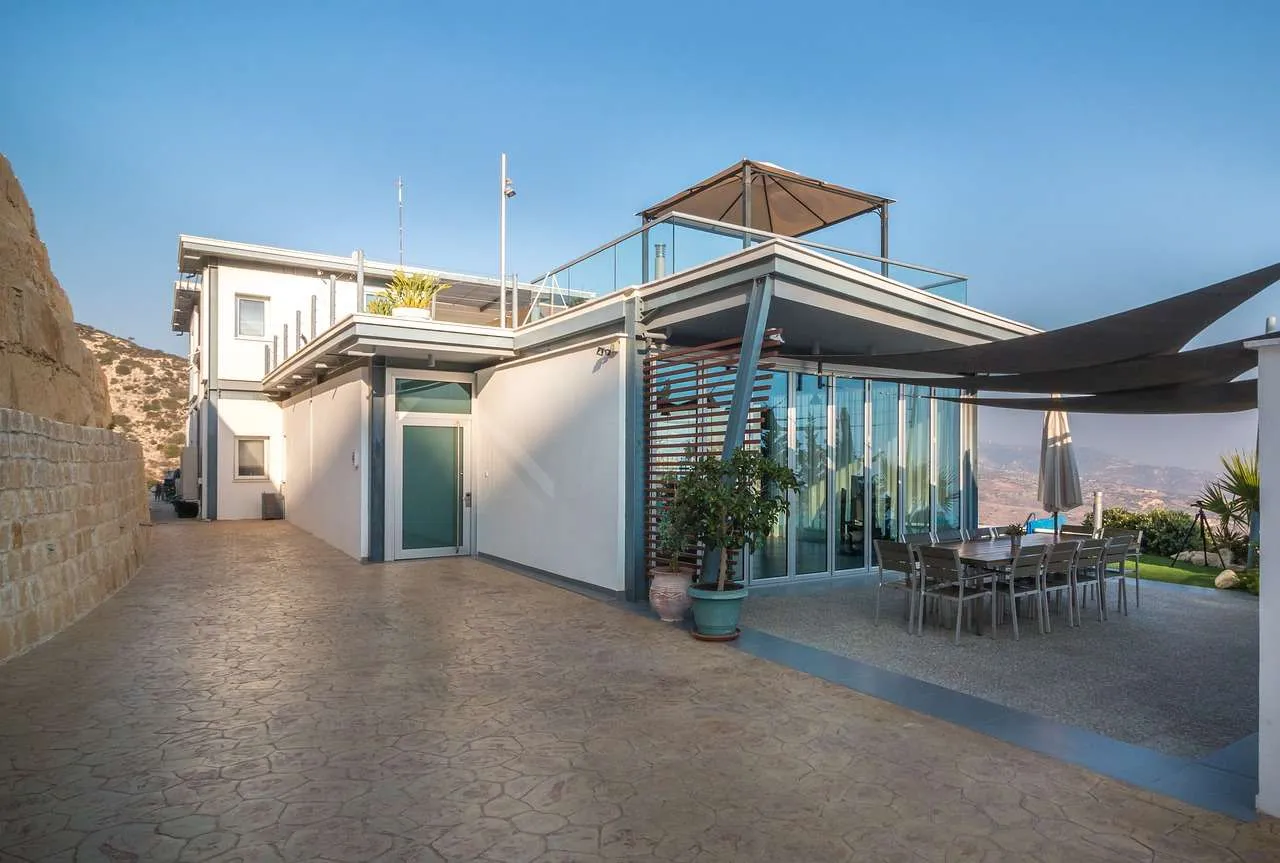 Metal Roofing Panels: A Comprehensive Guide