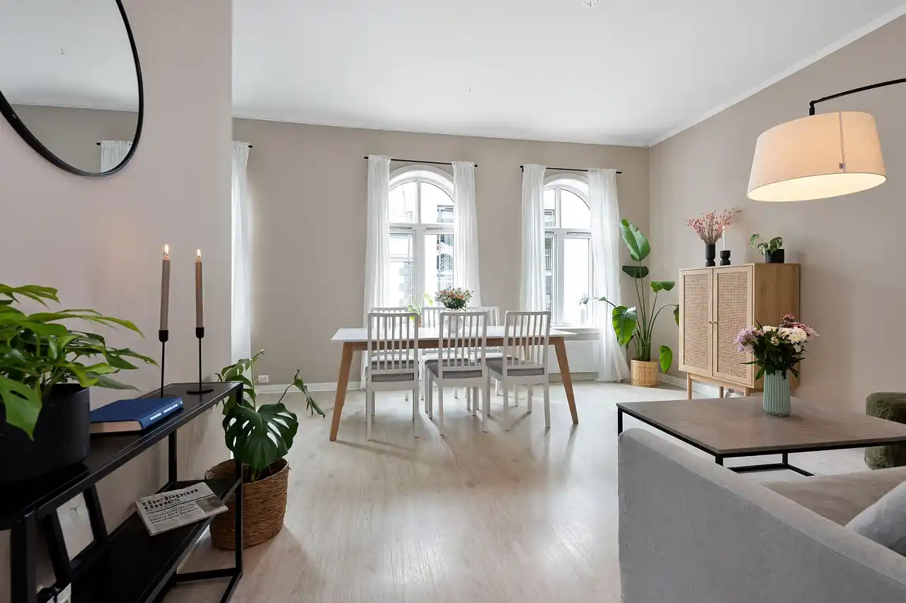 Home Window Tinting: Benefits, Types, ROI